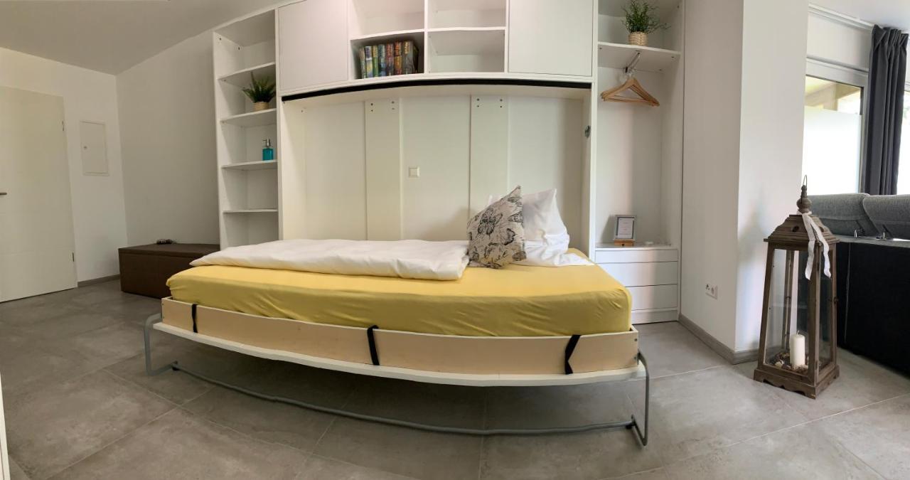 Firmen & Ferienwohnung Brecht 2 Waibstadt Экстерьер фото