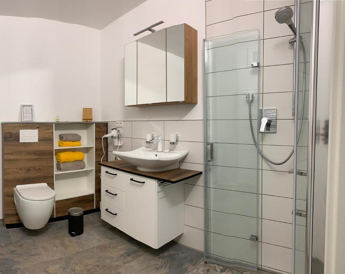 Firmen & Ferienwohnung Brecht 2 Waibstadt Экстерьер фото